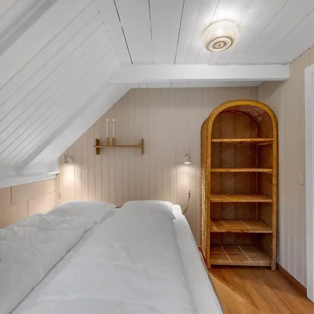 Gunhwat - 350m To The Fjord By Interhome Feriehus